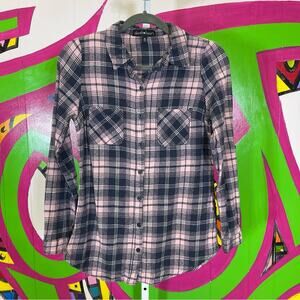 Derek Heart, Pink and Black Plaid Flannel Shirt. Size Medium. Good used cond!